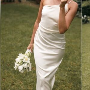 Elegant Ivory Women's Dress